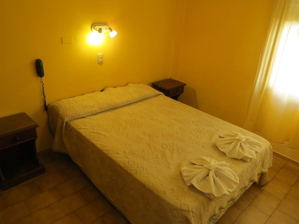 Hotel Arenales Villa Carlos Paz Cameră foto