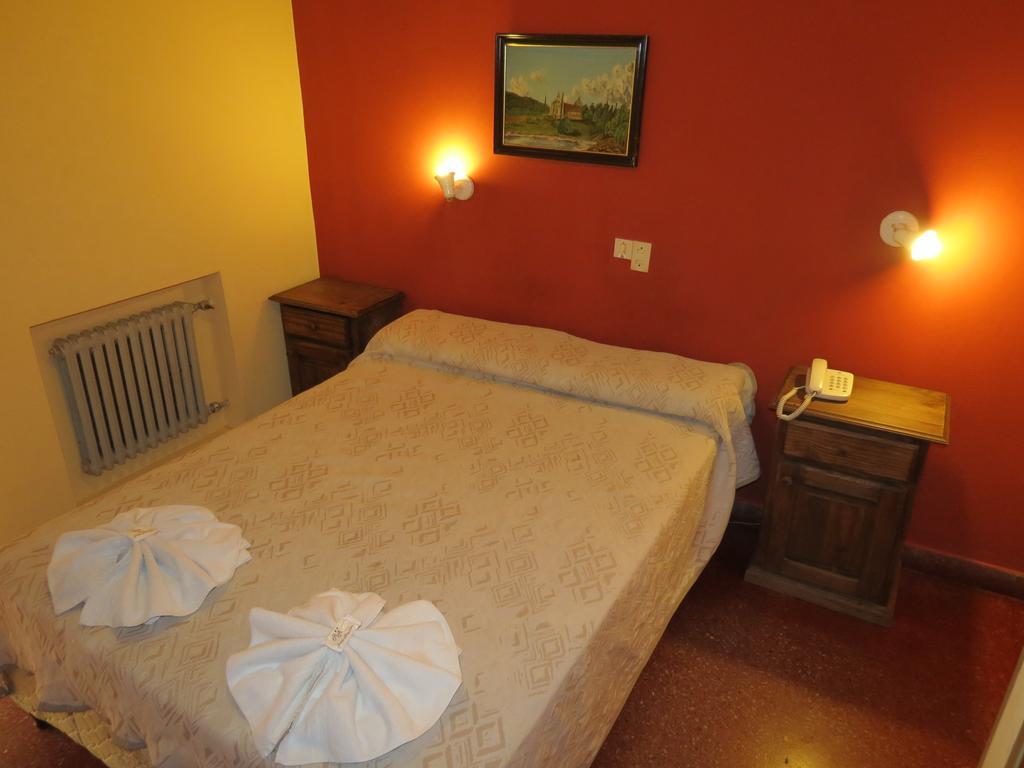 Hotel Arenales Villa Carlos Paz Cameră foto